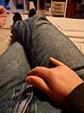 Horny mummy online show from February 12, 2026, 7:30 am