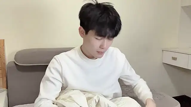 xiaoyang5200 online show from December 16, 2025, 3:38 pm