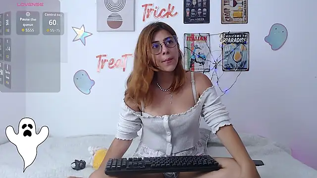 Laramucci online show from October 11, 2025, 3:57 pm