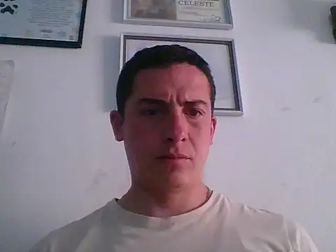 Snapshot of mickseb89 chatting on September 16, 2025, 8:10 pm mickseb89 online show from September 16, 2025, 8:10 pm