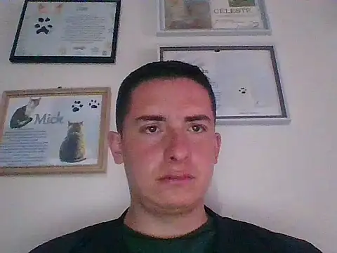 Snapshot of mickseb89 chatting on February 20, 2026, 9:17 pm mickseb89 online show from February 20, 2026, 9:17 pm