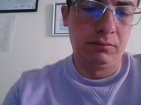 Snapshot of mickseb89 chatting on December 22, 2025, 3:12 pm mickseb89 online show from December 22, 2025, 3:12 pm