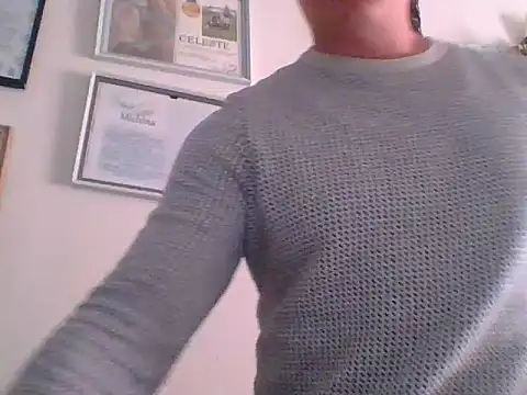 Snapshot of mickseb89 chatting on March 5, 2026, 4:58 pm mickseb89 online show from March 5, 2026, 4:58 pm