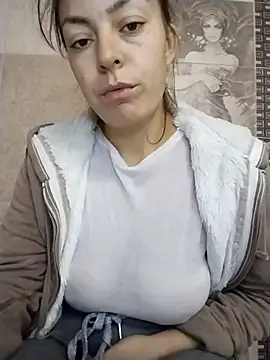 LenaBloomy online show from November 9, 2025, 1:04 pm