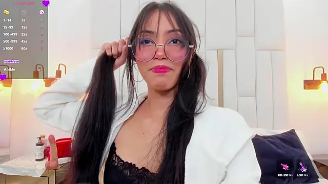 miyu lu online show from October 14, 2025, 4:40 pm