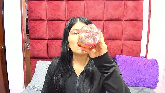 AANGELADIAZZ online show from November 8, 2025, 2:04 am