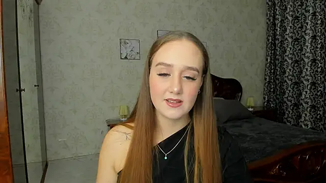 Snapshot of SabrinaCandi chatting on November 8, 2025, 3:43 am SabrinaCandi online show from November 8, 2025, 3:43 am