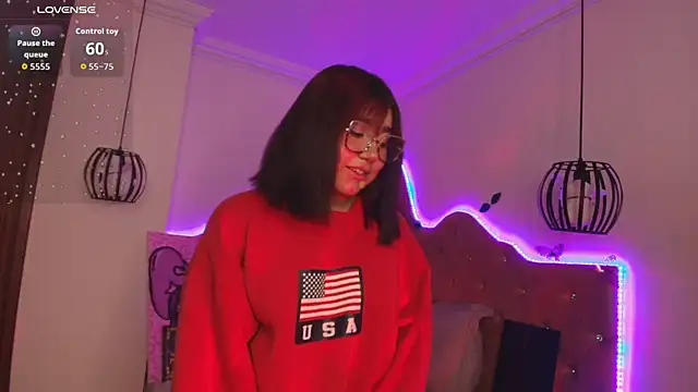 Snapshot of sophiievv chatting on November 6, 2025, 7:07 pm sophiievv online show from November 6, 2025, 7:07 pm