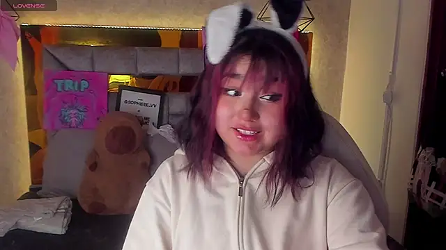 Snapshot of sophiievv chatting on November 24, 2025, 7:03 pm sophiievv online show from November 24, 2025, 7:03 pm