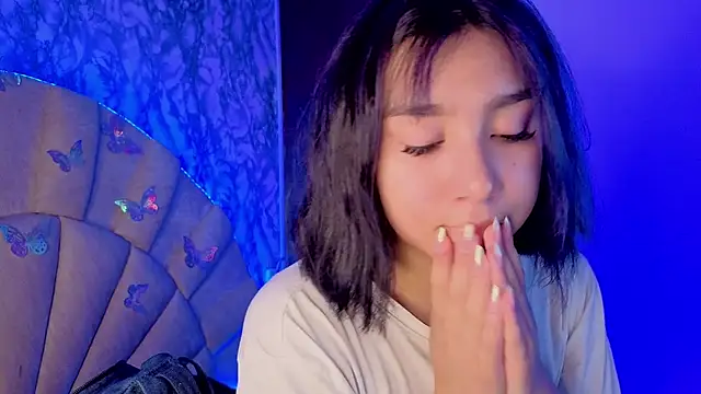 sophiievv online show from May 23, 2026, 6:18 pm