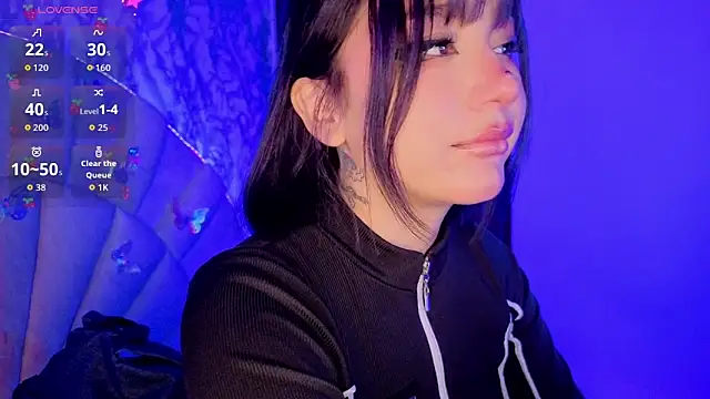 sophiievv online show from May 22, 2026, 6:17 pm