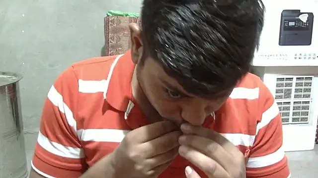 Ajmersingh335512 online show from May 11, 2026, 2:56 pm