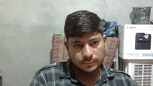 Ajmersingh335512 online show from May 12, 2026, 3:51 pm