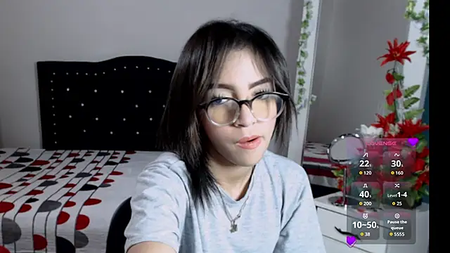 Coraline Playful online show from September 18, 2025, 12:41 pm