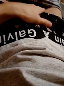 Snapshot of atanas088 chatting on December 1, 2025, 8:32 pm atanas088 online show from December 1, 2025, 8:32 pm