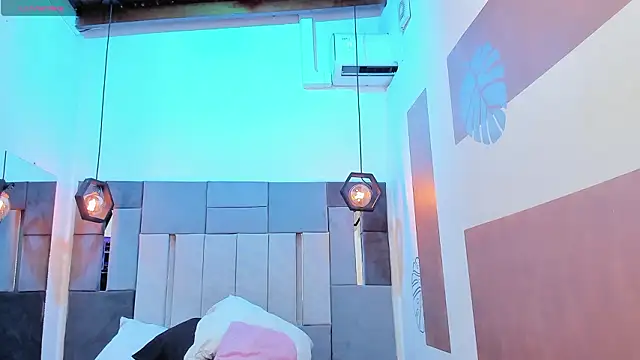 VictoriaDuart online show from February 5, 2026, 8:26 pm