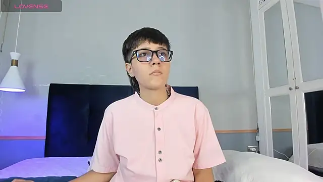 Tsuki Maru online show from November 10, 2025, 9:31 pm