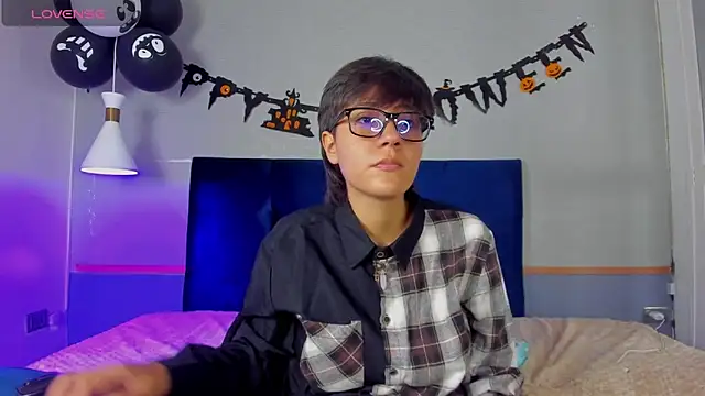 Tsuki Maru online show from October 24, 2025, 8:19 pm