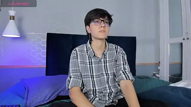 Tsuki Maru online show from September 30, 2025, 12:33 pm