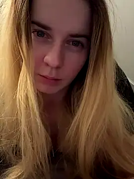 Snapshot of ellieen chatting on October 28, 2025, 10:09 pm ellieen online show from October 28, 2025, 10:09 pm