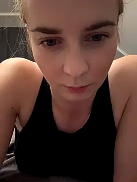 Snapshot of ellieen chatting on October 26, 2025, 9:37 pm ellieen online show from October 26, 2025, 9:37 pm