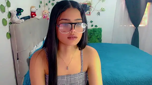 Snapshot of Chiara_latina chatting on September 26, 2025, 8:27 pm Chiara latina online show from September 26, 2025, 8:27 pm
