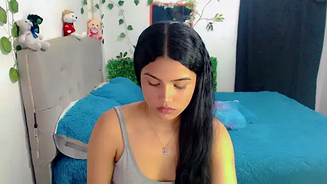 Snapshot of Chiara_latina chatting on September 22, 2025, 11:33 pm Chiara latina online show from September 22, 2025, 11:33 pm