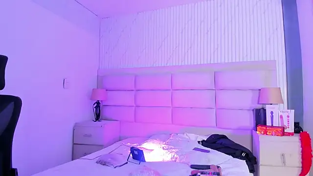 BritanyBrown  online show from April 10, 2026, 5:03 am