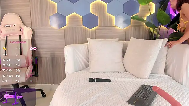 MilaGrace1 online show from May 2, 2026, 11:37 am