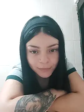 LunaJacobs online show from November 13, 2025, 10:57 pm