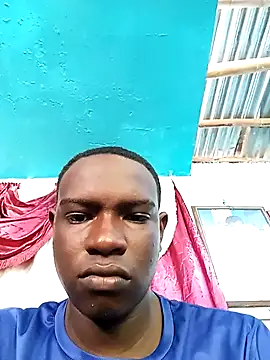 Snapshot of MackMacKenzie chatting on December 18, 2025, 9:18 pm MackMacKenzie online show from December 18, 2025, 9:18 pm