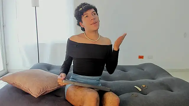 Snapshot of E_R_O_S_ chatting on October 18, 2025, 1:46 pm E R O S online show from October 18, 2025, 1:46 pm