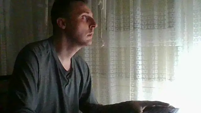 Snapshot of dani878879 chatting on October 31, 2025, 8:00 am dani878879 online show from October 31, 2025, 8:00 am