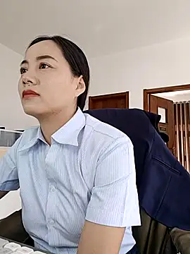 bingxin- online show from September 20, 2025, 6:07 am