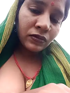 Snapshot of Hot_Seema83 chatting on October 31, 2025, 11:29 am Hot Seema83 online show from October 31, 2025, 11:29 am