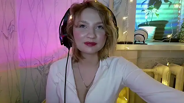 pr In cess  online show from December 2, 2025, 8:54 pm