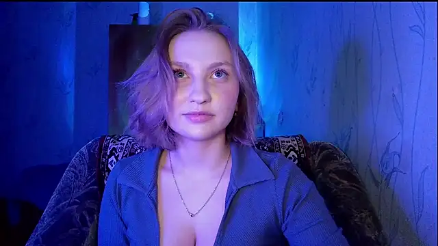 pr In cess  online show from November 7, 2025, 7:18 pm