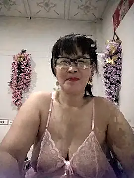 Snapshot of Ki_xxx chatting on November 10, 2025, 9:47 am Ki xxx online show from November 10, 2025, 9:47 am