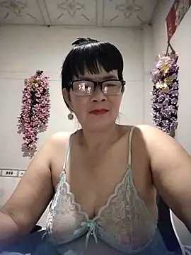 Snapshot of Ki_xxx chatting on October 15, 2025, 10:23 am Ki xxx online show from October 15, 2025, 10:23 am