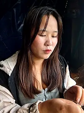 ALIENHR38 online show from February 27, 2026, 2:45 am