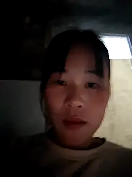 Snapshot of ALIENHR38 chatting on October 8, 2025, 1:23 pm ALIENHR38 online show from October 8, 2025, 1:23 pm