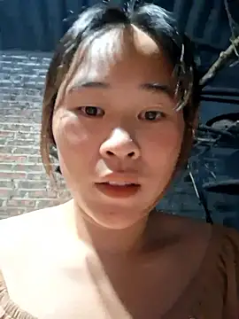 Snapshot of ALIENHR38 chatting on October 6, 2025, 12:01 am ALIENHR38 online show from October 6, 2025, 12:01 am