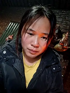 Snapshot of ALIENHR38 chatting on November 28, 2025, 12:00 am ALIENHR38 online show from November 28, 2025, 12:00 am