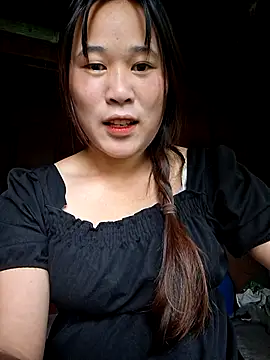 Snapshot of ALIENHR38 chatting on October 7, 2025, 1:39 am ALIENHR38 online show from October 7, 2025, 1:39 am