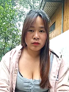 ALIENHR38 online show from May 11, 2026, 1:18 am