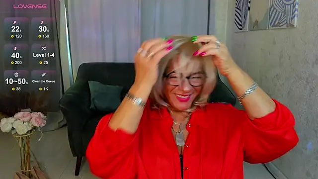 AnittaHarris online show from October 15, 2025, 1:04 am