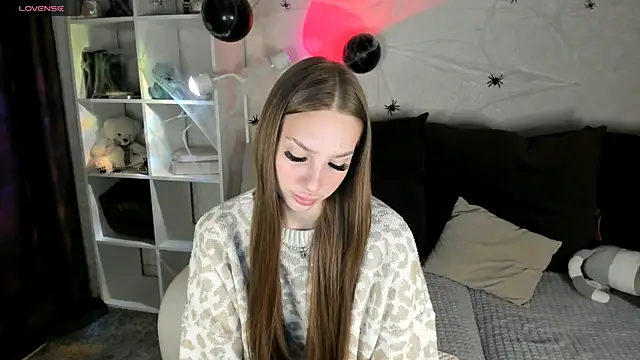 AliceLababy  online show from October 26, 2025, 3:07 am