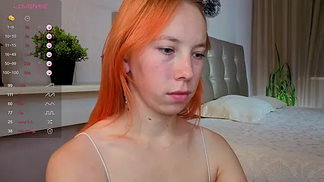 JuliannaWenger online show from September 16, 2025, 4:41 pm