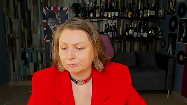 Snapshot of TiffanyBrauny chatting on September 13, 2025, 9:09 am TiffanyBrauny online show from September 13, 2025, 9:09 am
