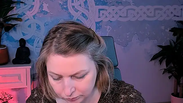 Snapshot of TiffanyBrauny chatting on September 14, 2025, 10:59 am TiffanyBrauny online show from September 14, 2025, 10:59 am